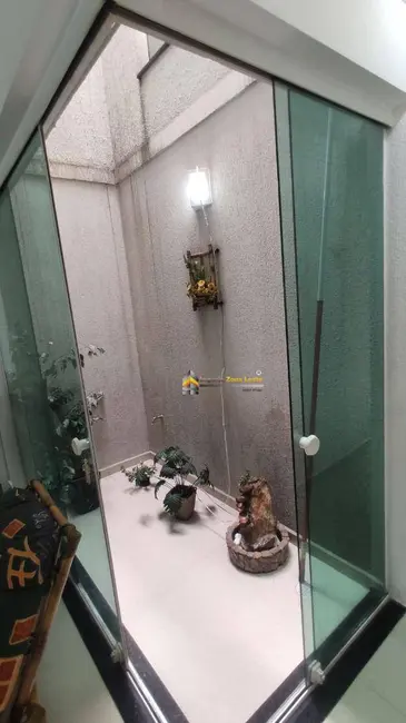 Sobrado com 3 quartos à venda, 200m2 em Cidade Patriarca, São Paulo - SP - imagem 7 Foto 7 de Sobrado com 3 quartos à venda, 200m2 em Cidade Patriarca, São Paulo - SP