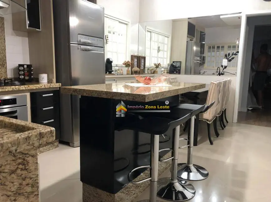 Sobrado com 3 quartos à venda, 135m2 em Cidade Líder, São Paulo - SP - imagem 3 Foto 3 de Sobrado com 3 quartos à venda, 135m2 em Cidade Líder, São Paulo - SP