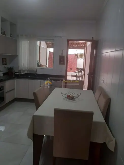 Sobrado com 3 quartos à venda, 120m2 em Vila Guilhermina, São Paulo - SP - imagem 6 Foto 6 de Sobrado com 3 quartos à venda, 120m2 em Vila Guilhermina, São Paulo - SP