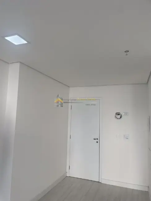 Foto 3 de Sala Comercial para alugar, 28m2 em Vila Moreira, Guarulhos - SP