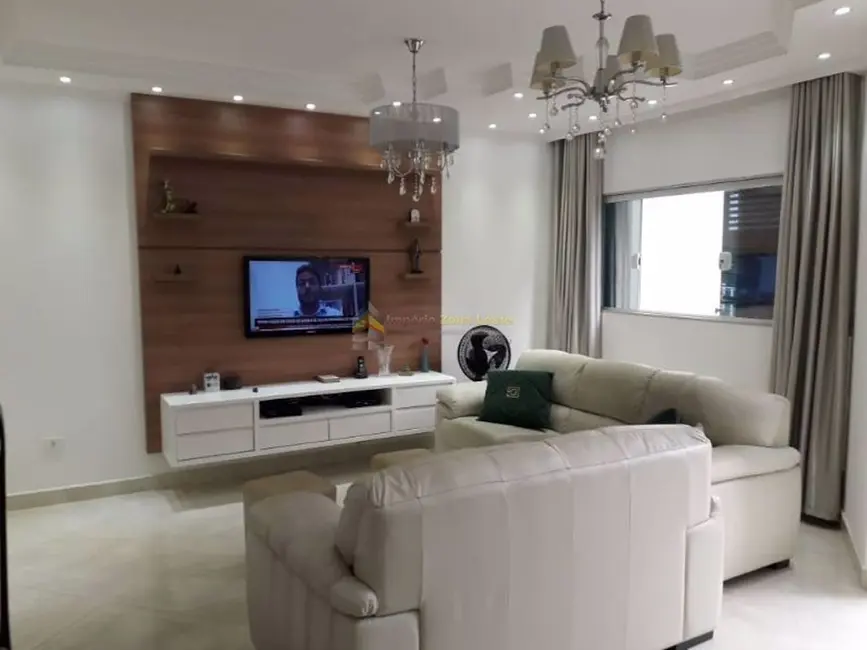 Sobrado com 3 quartos à venda, 220m2 em Cidade Mãe do Céu, São Paulo - SP - imagem 6 Foto 6 de Sobrado com 3 quartos à venda, 220m2 em Cidade Mãe do Céu, São Paulo - SP