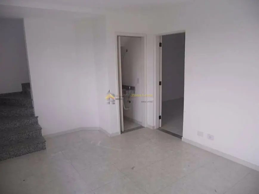 Foto 2 de Sobrado com 2 quartos para alugar, 80m2 em Vila Invernada, São Paulo - SP