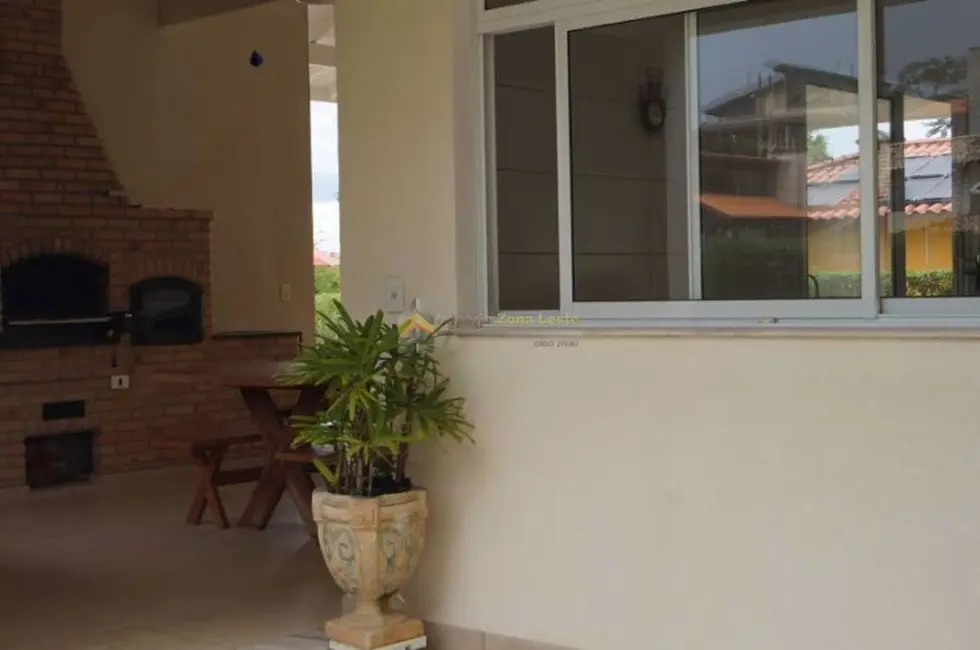 Foto 36 de Casa à venda, 530m2 em Guararema - SP