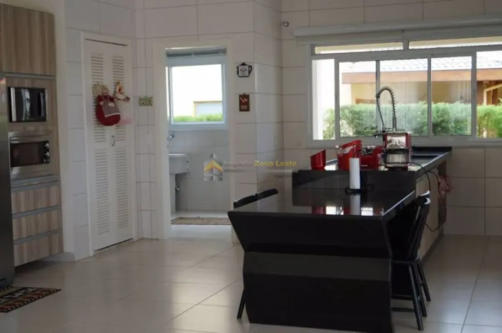 Foto 4 de Casa à venda, 530m2 em Guararema - SP