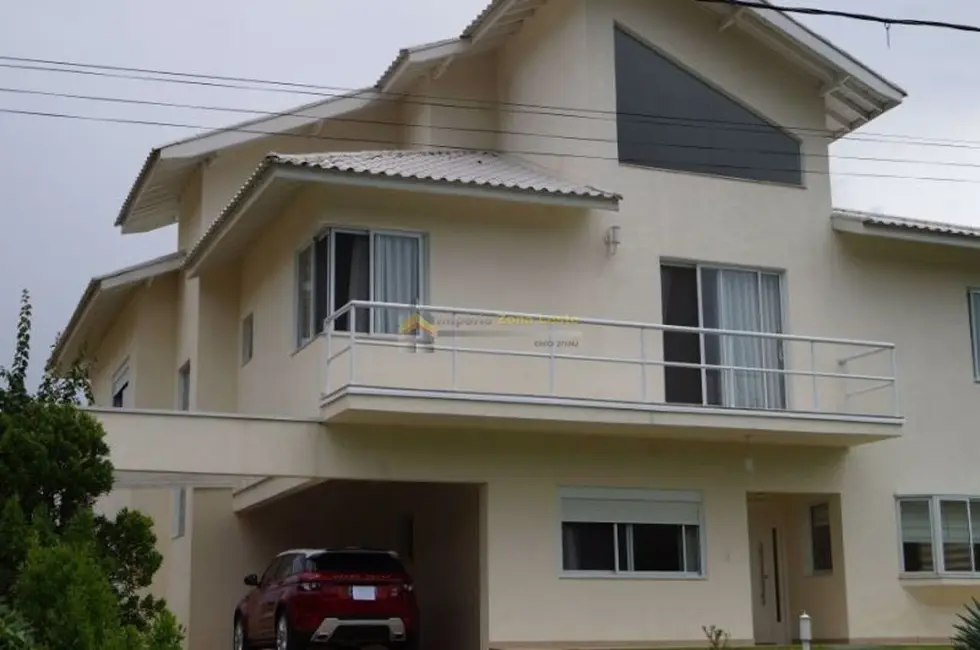 Foto 2 de Casa à venda, 530m2 em Guararema - SP