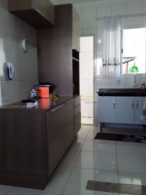 Kitnet com 2 quartos à venda, 45m2 em Vila Domitila, São Paulo - SP - imagem 5 Foto 5 de Kitnet com 2 quartos à venda, 45m2 em Vila Domitila, São Paulo - SP