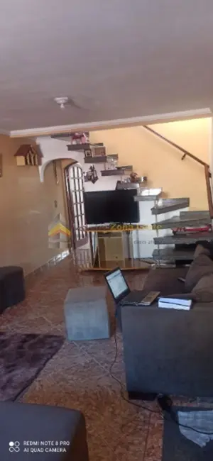 Sobrado com 3 quartos à venda, 169m2 em Vila Matilde, São Paulo - SP - imagem 4 Foto 4 de Sobrado com 3 quartos à venda, 169m2 em Vila Matilde, São Paulo - SP