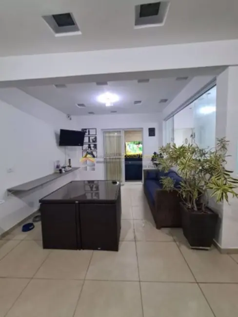 Sobrado com 2 quartos à venda, 195m2 em Jardim Maringá, São Paulo - SP - imagem 4 Foto 4 de Sobrado com 2 quartos à venda, 195m2 em Jardim Maringá, São Paulo - SP