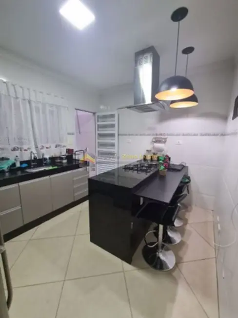 Sobrado com 2 quartos à venda, 195m2 em Jardim Maringá, São Paulo - SP - imagem 7 Foto 7 de Sobrado com 2 quartos à venda, 195m2 em Jardim Maringá, São Paulo - SP