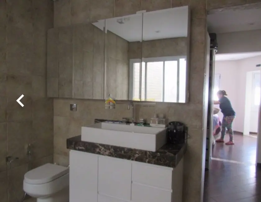 Foto 8 de Sobrado com 3 quartos à venda, 250m2 em Jardim Triana, São Paulo - SP