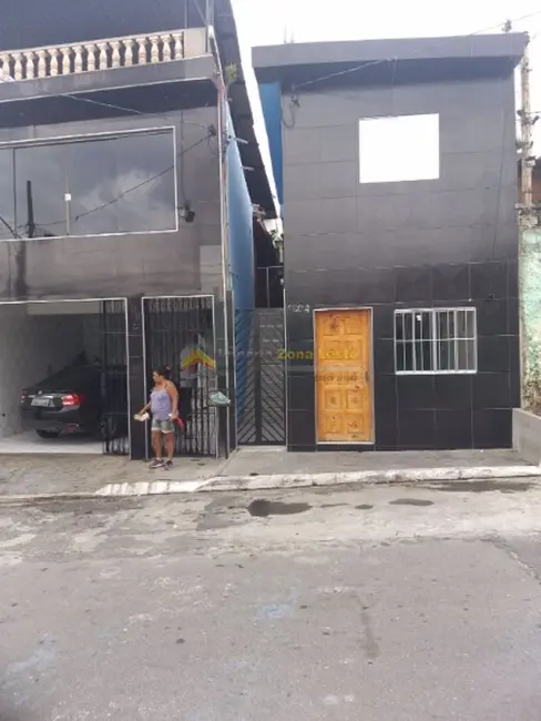 Foto 1 de Sobrado com 2 quartos para alugar, 70m2 em Vila Araguaia, São Paulo - SP