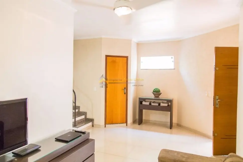 Foto 3 de Sobrado com 3 quartos à venda, 100m2 em Vila Paranaguá, São Paulo - SP