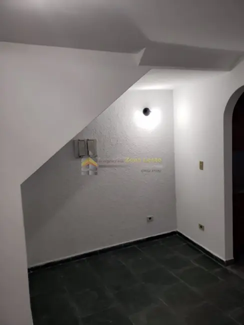 Foto 2 de Sobrado com 4 quartos à venda, 149m2 em Vila Tolstoi, São Paulo - SP