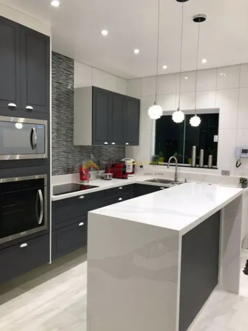 Sobrado com 3 quartos à venda, 200m2 em Vila Santana, São Paulo - SP - imagem 5 Foto 5 de Sobrado com 3 quartos à venda, 200m2 em Vila Santana, São Paulo - SP