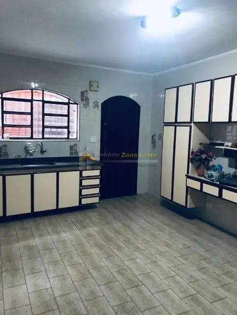 Sobrado com 3 quartos para alugar, 230m2 em Vila Matilde, São Paulo - SP - imagem 7 Foto 7 de Sobrado com 3 quartos para alugar, 230m2 em Vila Matilde, São Paulo - SP