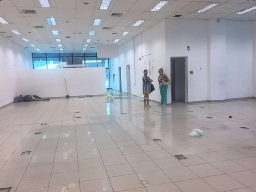 Sala Comercial para alugar, 320m2 em Centro, Guarulhos - SP - imagem 3 Foto 3 de Sala Comercial para alugar, 320m2 em Centro, Guarulhos - SP