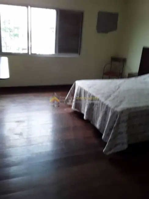 Sobrado com 3 quartos à venda, 223m2 em Vila Antonieta, São Paulo - SP - imagem 7 Foto 7 de Sobrado com 3 quartos à venda, 223m2 em Vila Antonieta, São Paulo - SP