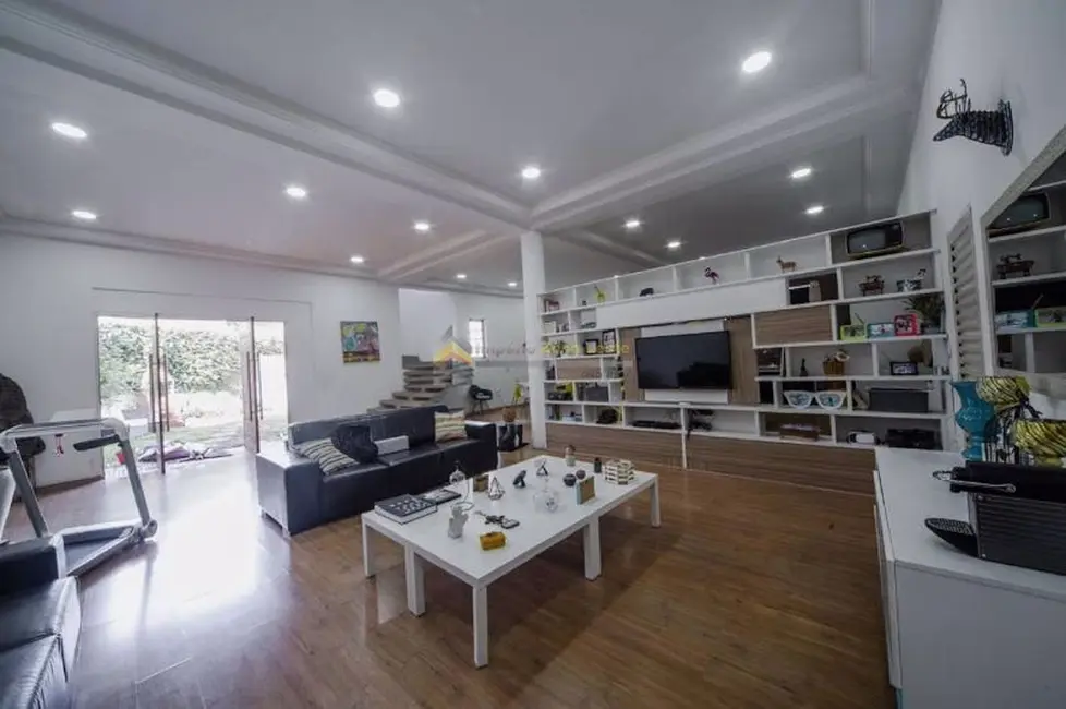 Sobrado com 2 quartos à venda, 200m2 em Jardim Hercilia, São Paulo - SP - imagem 5 Foto 5 de Sobrado com 2 quartos à venda, 200m2 em Jardim Hercilia, São Paulo - SP