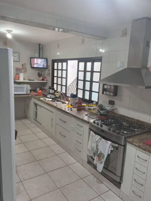 Sobrado com 3 quartos à venda, 120m2 em Cidade Antônio Estevão de Carvalho, São Paulo - SP - imagem 8 Foto 8 de Sobrado com 3 quartos à venda, 120m2 em Cidade Antônio Estevão de Carvalho, São Paulo - SP