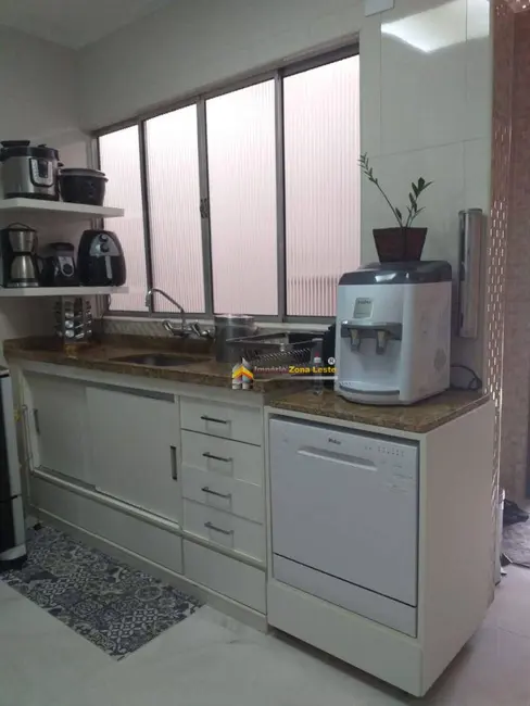 Sobrado com 4 quartos à venda, 200m2 em Vila Rica, São Paulo - SP - imagem 4 Foto 4 de Sobrado com 4 quartos à venda, 200m2 em Vila Rica, São Paulo - SP