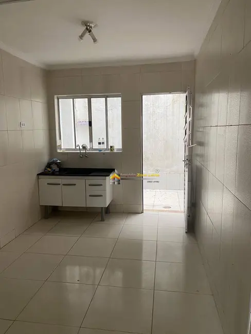 Foto 4 de Sobrado com 2 quartos à venda, 70m2 em Vila Bertioga, São Paulo - SP