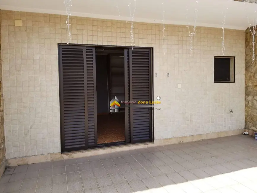 Foto 6 de Sobrado com 3 quartos para alugar, 200m2 em Jardim Brasília, São Paulo - SP