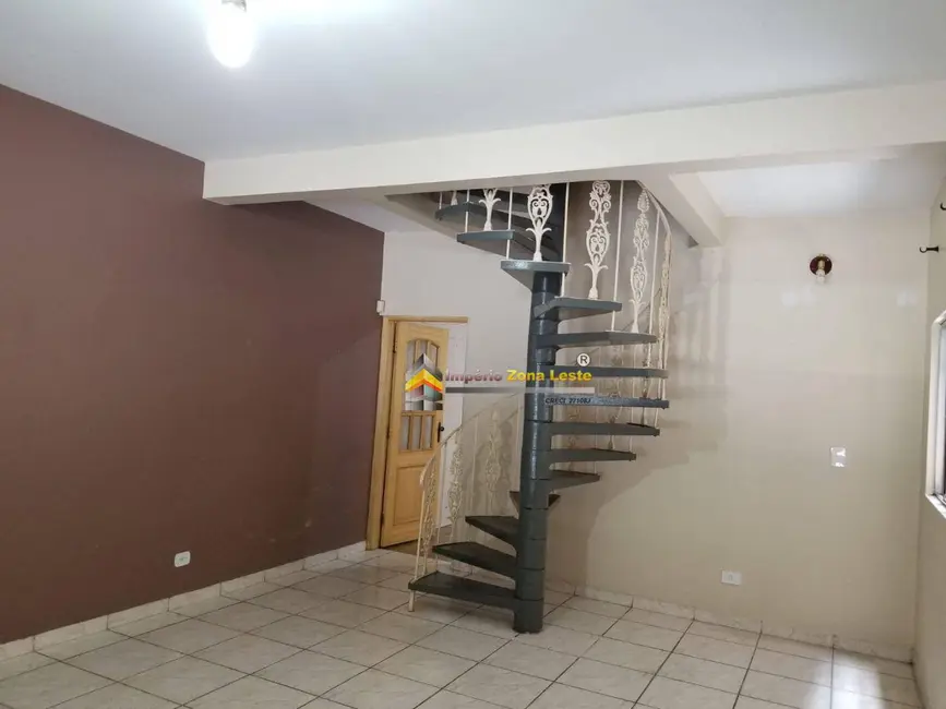 Foto 3 de Sobrado com 3 quartos para alugar, 200m2 em Jardim Brasília, São Paulo - SP