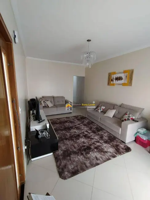 Sobrado com 3 quartos à venda, 240m2 em Vila Nhocune, São Paulo - SP - imagem 3 Foto 3 de Sobrado com 3 quartos à venda, 240m2 em Vila Nhocune, São Paulo - SP