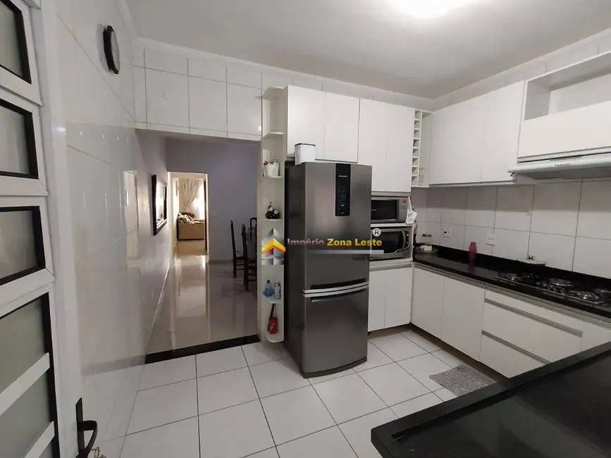Sobrado com 3 quartos à venda, 240m2 em Vila Nhocune, São Paulo - SP - imagem 7 Foto 7 de Sobrado com 3 quartos à venda, 240m2 em Vila Nhocune, São Paulo - SP