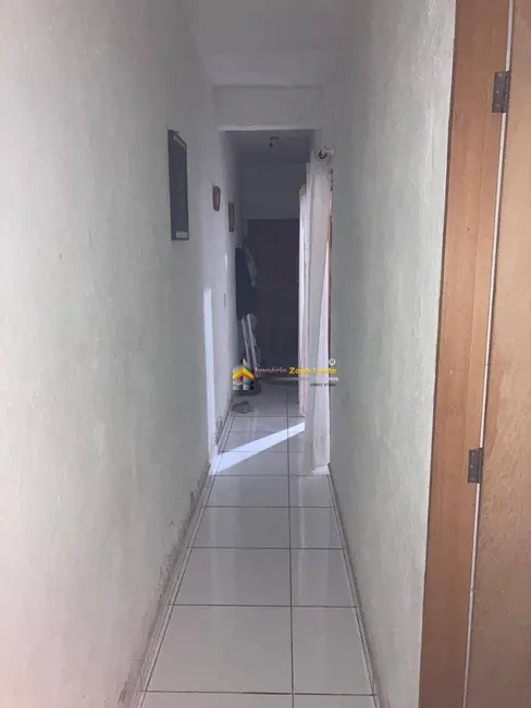 Foto 3 de Casa com 2 quartos à venda, 200m2 em Jardim Horto do Ipê, Itaquaquecetuba - SP
