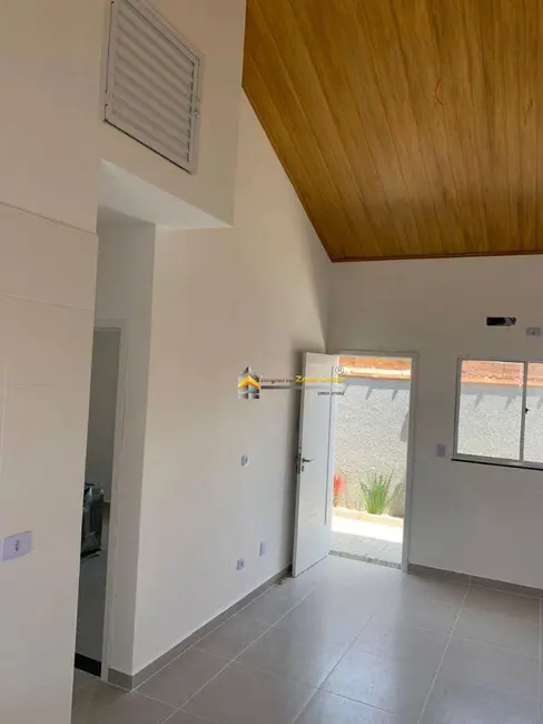 Foto 2 de Casa de Condomínio com 2 quartos à venda, 47m2 em Itanhaem - SP