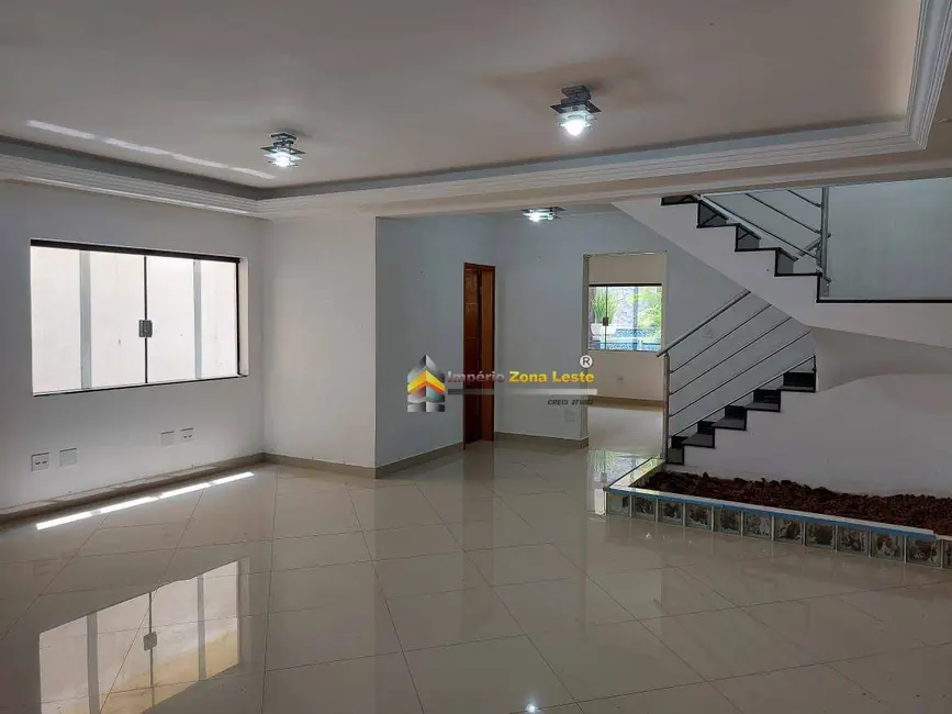 Foto 2 de Sobrado com 5 quartos à venda e para alugar, 400m2 em Vila Mafra, São Paulo - SP