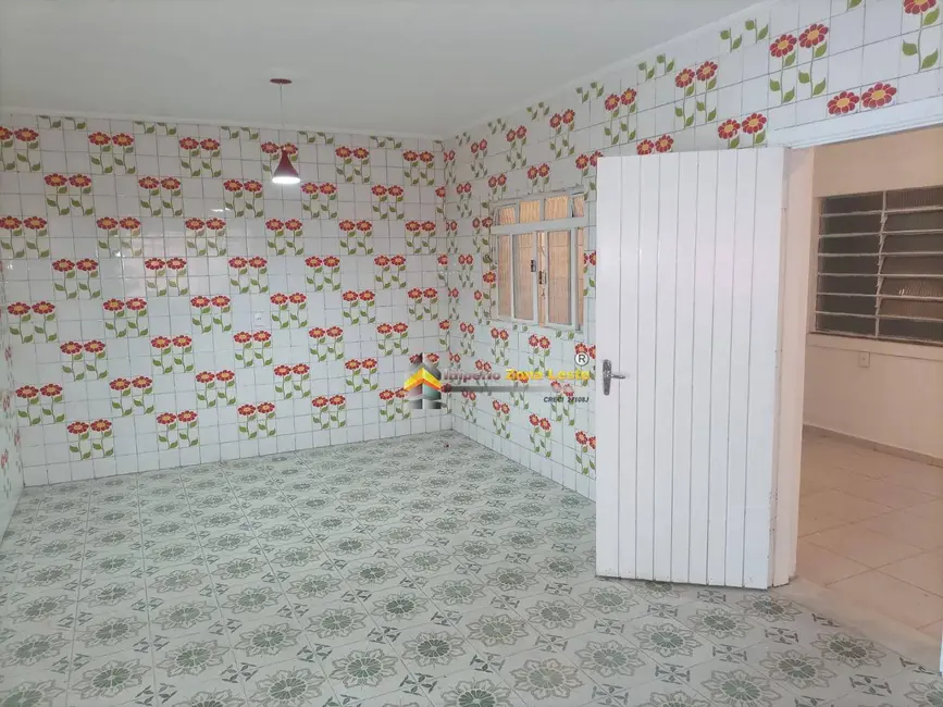 Foto 5 de Sobrado com 3 quartos para alugar, 250m2 em Vila Costa Melo, São Paulo - SP