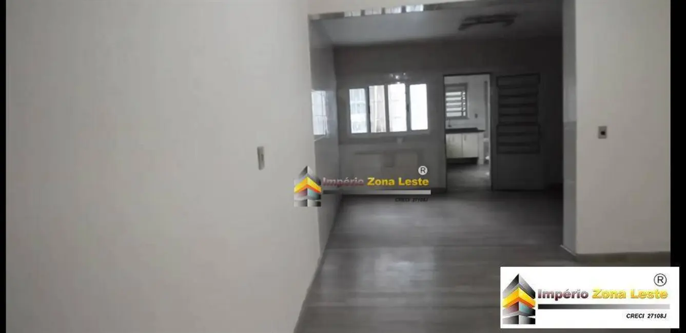Foto 2 de Casa com 3 quartos para alugar, 220m2 em Vila Carmosina, São Paulo - SP