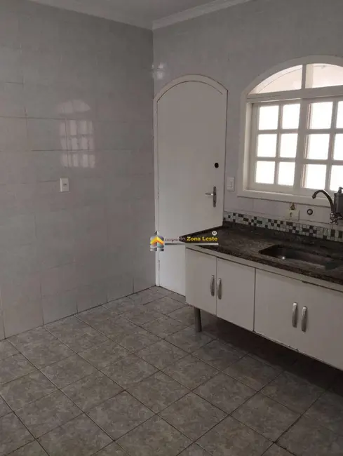 Sobrado com 2 quartos à venda, 130m2 em Vila Carmosina, São Paulo - SP - imagem 8 Foto 8 de Sobrado com 2 quartos à venda, 130m2 em Vila Carmosina, São Paulo - SP