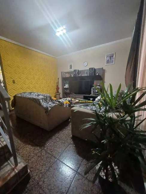 Foto 2 de Sobrado com 4 quartos à venda, 146m2 em Vila Rio Branco, São Paulo - SP