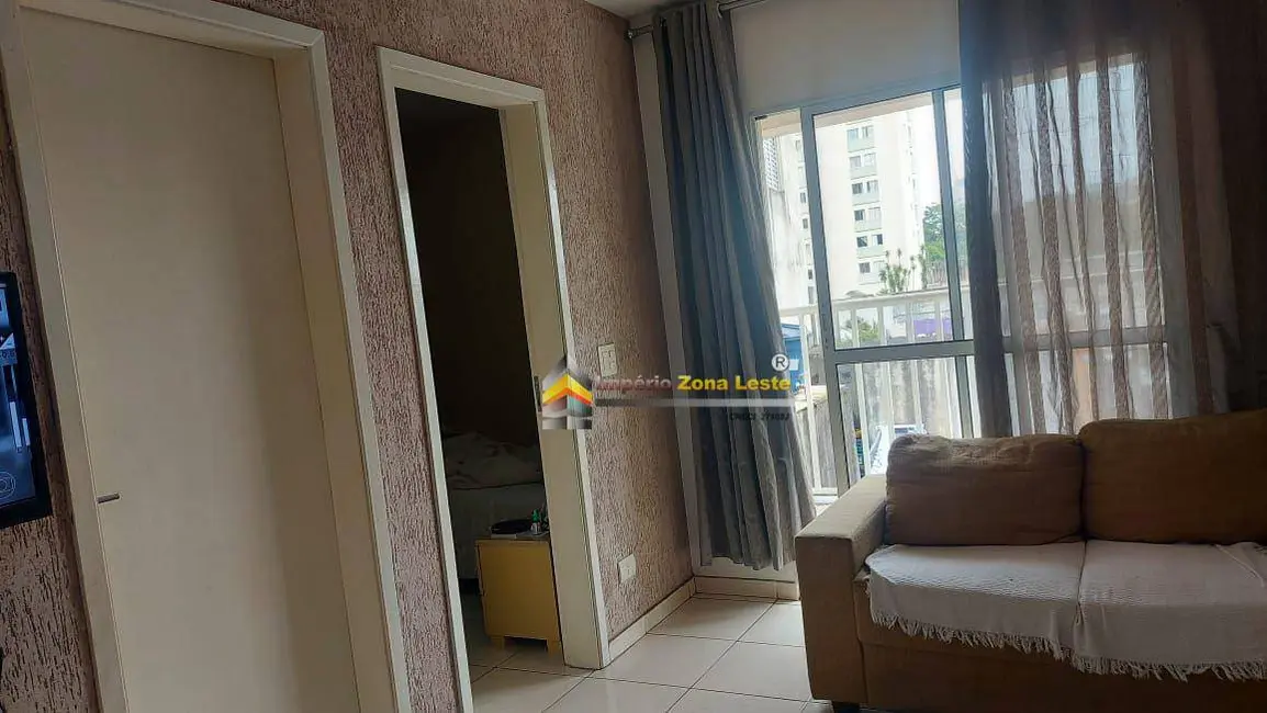Foto 2 de Apartamento com 2 quartos à venda, 59m2 em Vila Paranaguá, São Paulo - SP