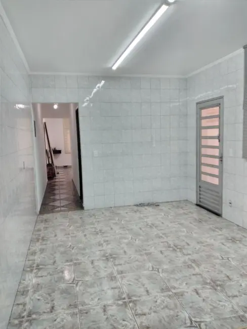 Foto 2 de Casa com 2 quartos para alugar, 45m2 em Vila Guilhermina, São Paulo - SP