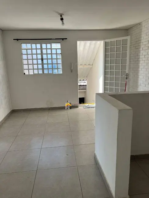 Foto 2 de Casa com 3 quartos para alugar, 55m2 em Vila Feliz, São Paulo - SP