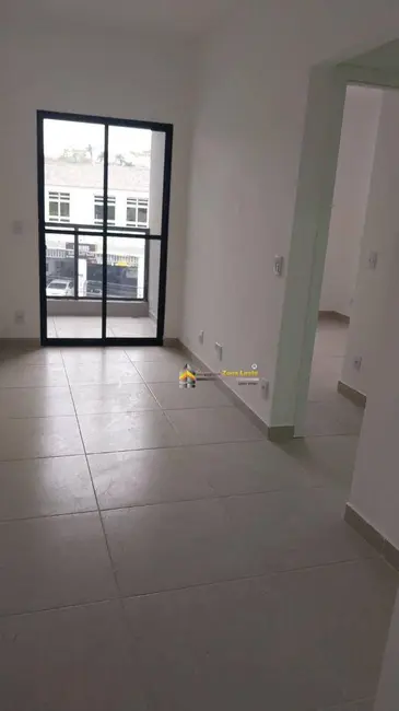 Foto 1 de Apartamento com 2 quartos para alugar, 42m2 em Vila Dalila, São Paulo - SP