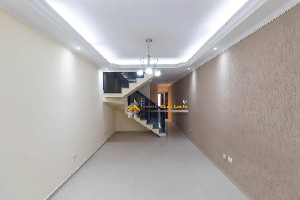 Sobrado com 3 quartos à venda, 117m2 em Jardim Popular, São Paulo - SP - imagem 2 Foto 2 de Sobrado com 3 quartos à venda, 117m2 em Jardim Popular, São Paulo - SP