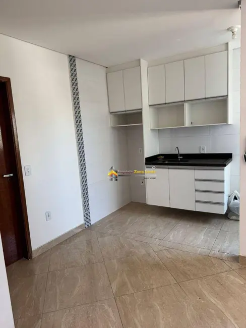 Kitnet com 1 quarto para alugar, 40m2 em Penha de França, São Paulo - SP - imagem 6 Foto 6 de Kitnet com 1 quarto para alugar, 40m2 em Penha de França, São Paulo - SP
