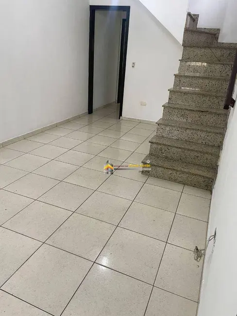 Sobrado com 3 quartos para alugar, 100m2 em Jardim Eliane, São Paulo - SP - imagem 8 Foto 8 de Sobrado com 3 quartos para alugar, 100m2 em Jardim Eliane, São Paulo - SP