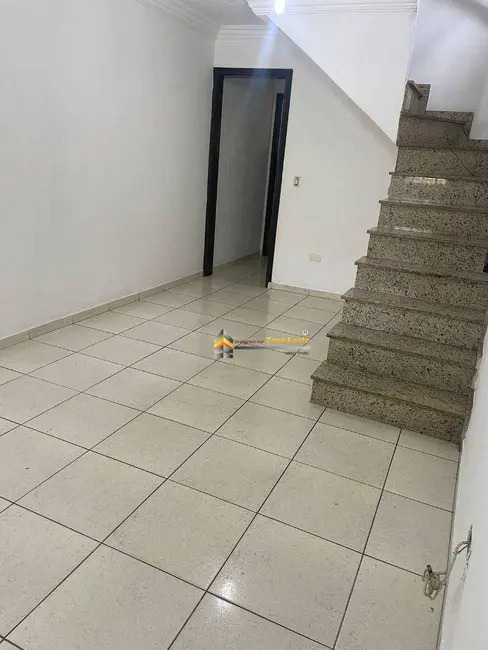 Sobrado com 3 quartos para alugar, 100m2 em Jardim Eliane, São Paulo - SP - imagem 9 Foto 9 de Sobrado com 3 quartos para alugar, 100m2 em Jardim Eliane, São Paulo - SP