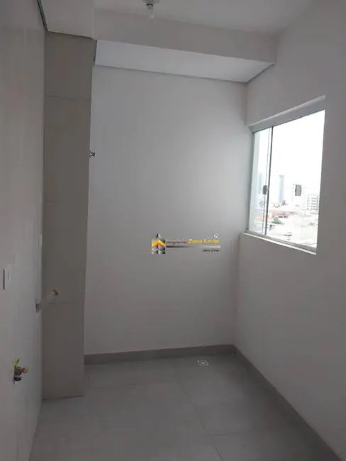 Foto 3 de Apartamento com 2 quartos à venda, 40m2 em Jardim Maringá, São Paulo - SP