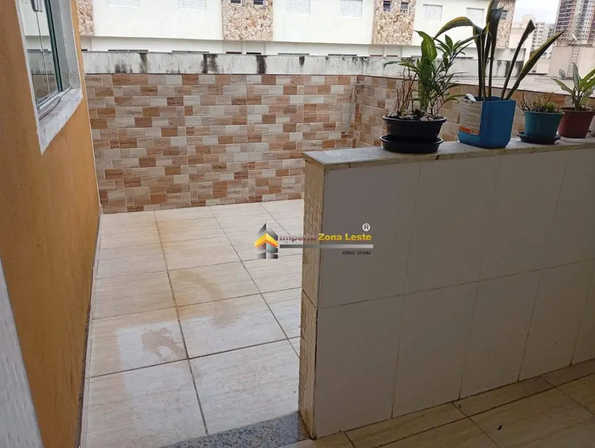 Foto 6 de Casa com 2 quartos para alugar, 120m2 em Vila Carmosina, São Paulo - SP