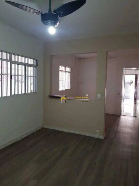 Foto 3 de Terreno / Lote à venda, 256m2 em Parque Maria Luiza, São Paulo - SP