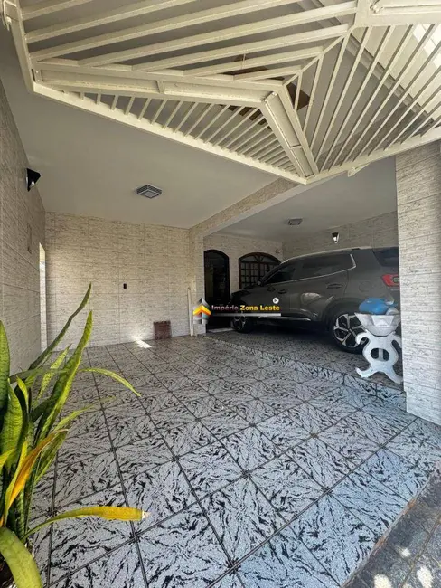 Sobrado com 3 quartos à venda, 300m2 em Vila Ré, São Paulo - SP - imagem 2 Foto 2 de Sobrado com 3 quartos à venda, 300m2 em Vila Ré, São Paulo - SP