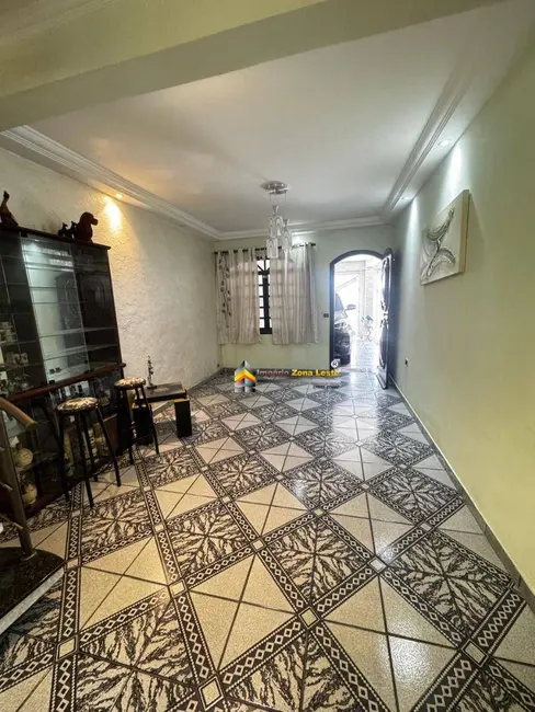 Sobrado com 3 quartos à venda, 300m2 em Vila Ré, São Paulo - SP - imagem 4 Foto 4 de Sobrado com 3 quartos à venda, 300m2 em Vila Ré, São Paulo - SP