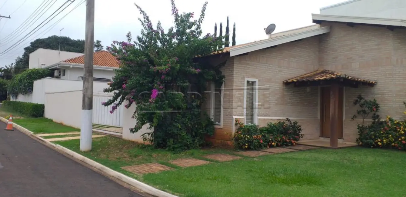 Casas com 3 quartos à venda em Jardim Del Rei, Araraquara, SP